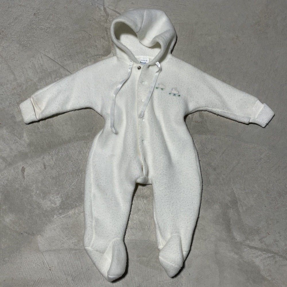 Vintage Babygro White One Piece Snap Up 6-9 Mo. With Hood Ducks 21-30 Lbs